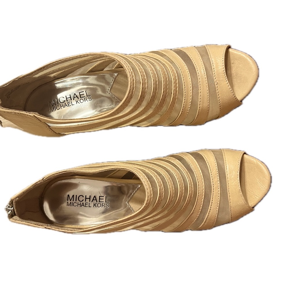 Michael Kors Cream Beige 
Fishnet Peep Toe , Zipper back, booties size 7M.